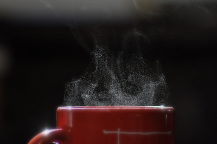 Por Unsplash. (Disponível em: https://pixabay.com/en/coffee-cup-coffee-mug-coffee-cup-1149716/)